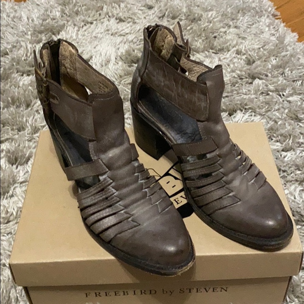 Freebird “Blake” Booties🎉SALE🎉